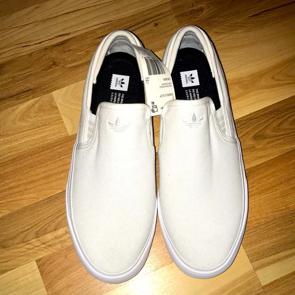 💥NWT Mens Size 8 Adidas Sabalo Slip On Sneakers💥
